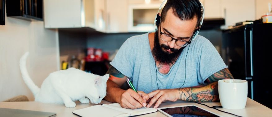 Nuevo trabajo Personas que trabajan desde casa